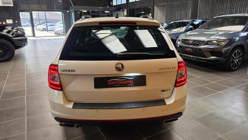 Skoda Octavia 2014 Combi 2.0 TSI 220 RS DSG*CUIR*XENON*