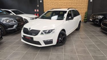 Skoda Octavia 2014 Combi 2.0 TSI 220 RS DSG*CUIR*XENON*