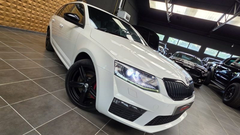 Skoda Octavia 2014 Combi 2.0 TSI 220 RS DSG*CUIR*XENON*