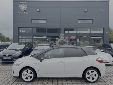  TOYOTA AURIS HSD 1.8i HYBRID 136 CH EXECUTIVE