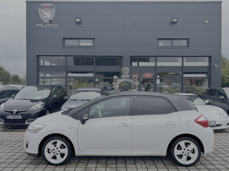  TOYOTA AURIS HSD 1.8i HYBRID 136 CH EXECUTIVE