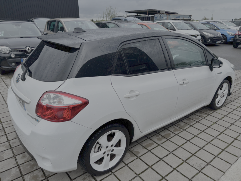  TOYOTA AURIS HSD 1.8i HYBRID 136 CH EXECUTIVE