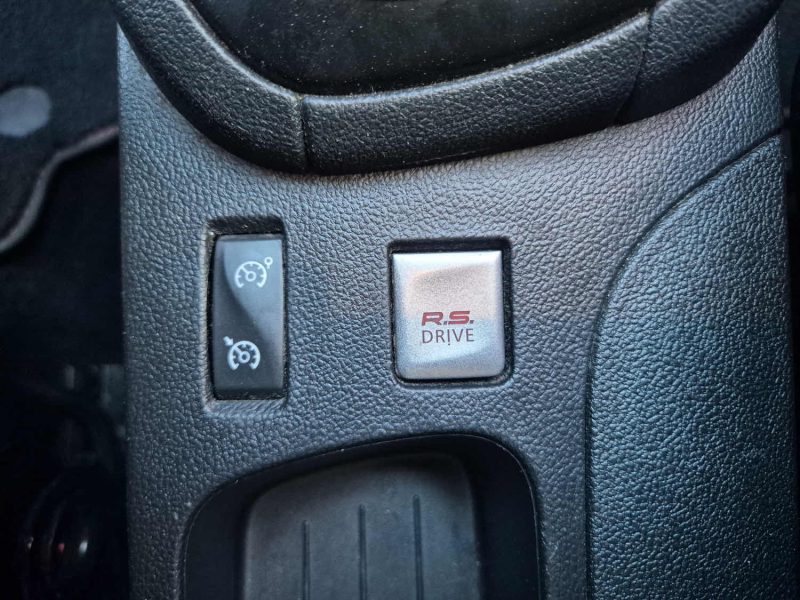 RENAULT CLIO 1.6 T 220ch RS Trophy