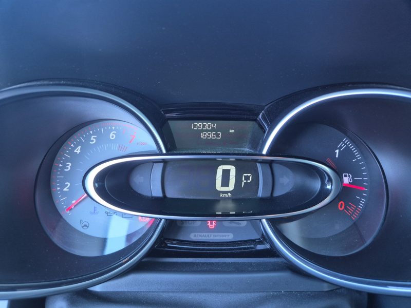 RENAULT CLIO 1.6 T 220ch RS Trophy