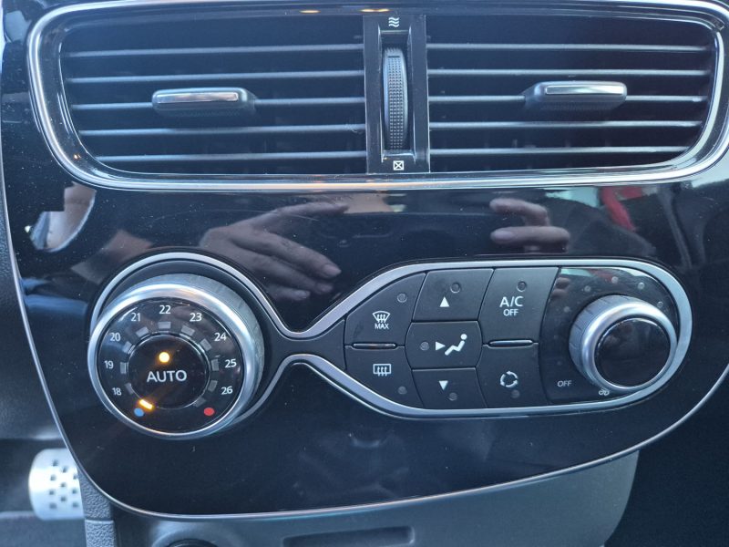 RENAULT CLIO 1.6 T 220ch RS Trophy