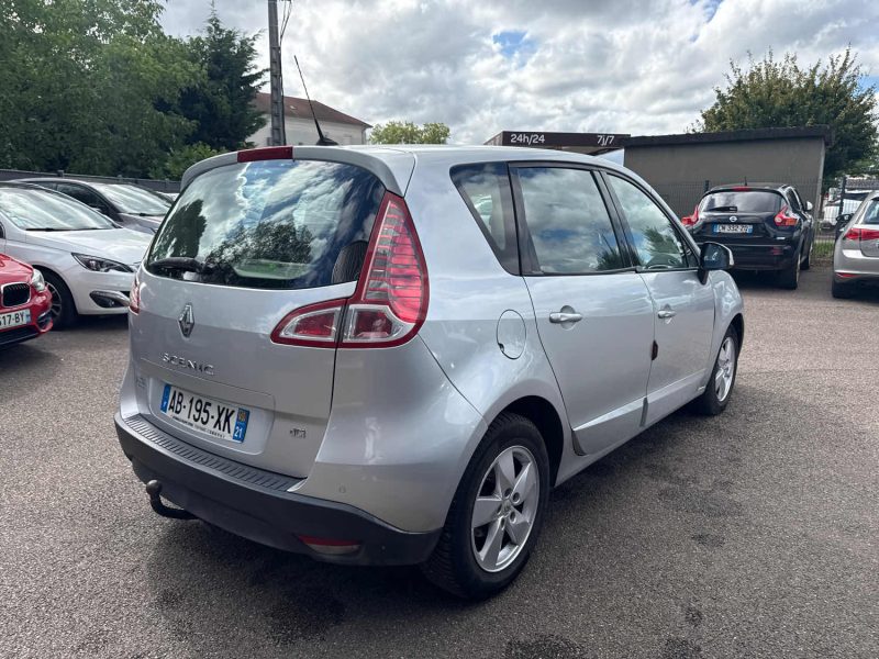 RENAULT SCENIC 3 2009