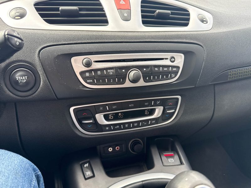 RENAULT SCENIC 3 2009