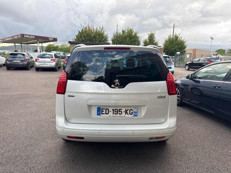 PEUGEOT 5008 2016