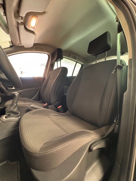 Renault Clio 1.2 LEV 75cv / TomTom / Distribution Neuve / Révisée / CT OK 