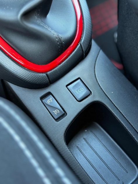 Renault Clio 1.5 Dci 90cv Limited Pack Red Touch/  Distribution neuve / Révisée CT OK