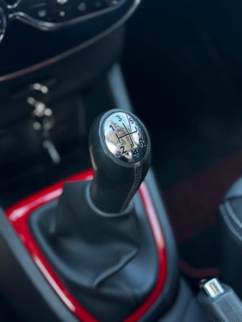 Renault Clio 1.5 Dci 90cv Limited Pack Red Touch/  Distribution neuve / Révisée CT OK