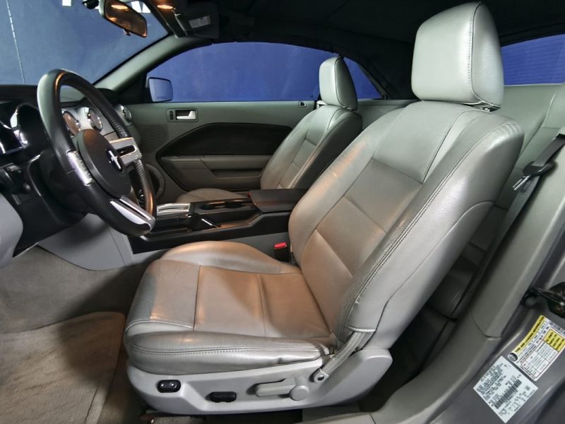 FORD FORD MUSTANG CABRIOLET FINITION SOHC - V6 - 215 Cv - 4L - CAPOTE ELECTRIQUE - REGULATEUR DE VITESSE  2006