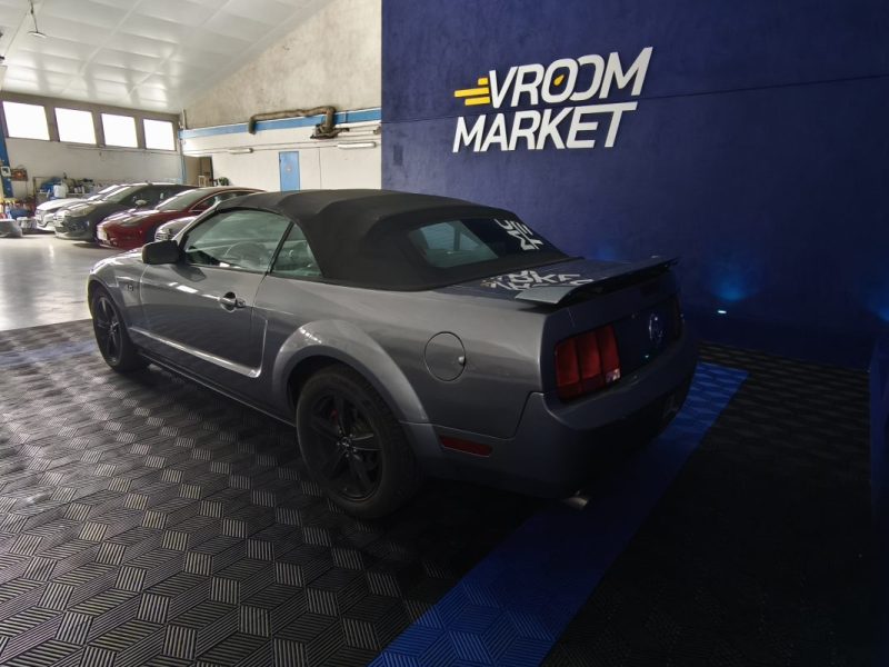 FORD FORD MUSTANG CABRIOLET FINITION SOHC - V6 - 215 Cv - 4L - CAPOTE ELECTRIQUE - REGULATEUR DE VITESSE  2006