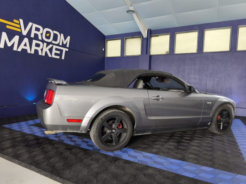 FORD FORD MUSTANG CABRIOLET FINITION SOHC - V6 - 215 Cv - 4L - CAPOTE ELECTRIQUE - REGULATEUR DE VITESSE  2006