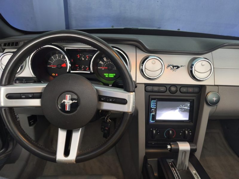 FORD FORD MUSTANG CABRIOLET FINITION SOHC - V6 - 215 Cv - 4L - CAPOTE ELECTRIQUE - REGULATEUR DE VITESSE  2006