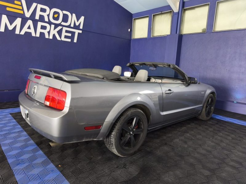 FORD FORD MUSTANG CABRIOLET FINITION SOHC - V6 - 215 Cv - 4L - CAPOTE ELECTRIQUE - REGULATEUR DE VITESSE  2006