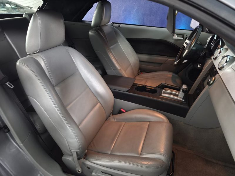 FORD FORD MUSTANG CABRIOLET FINITION SOHC - V6 - 215 Cv - 4L - CAPOTE ELECTRIQUE - REGULATEUR DE VITESSE  2006