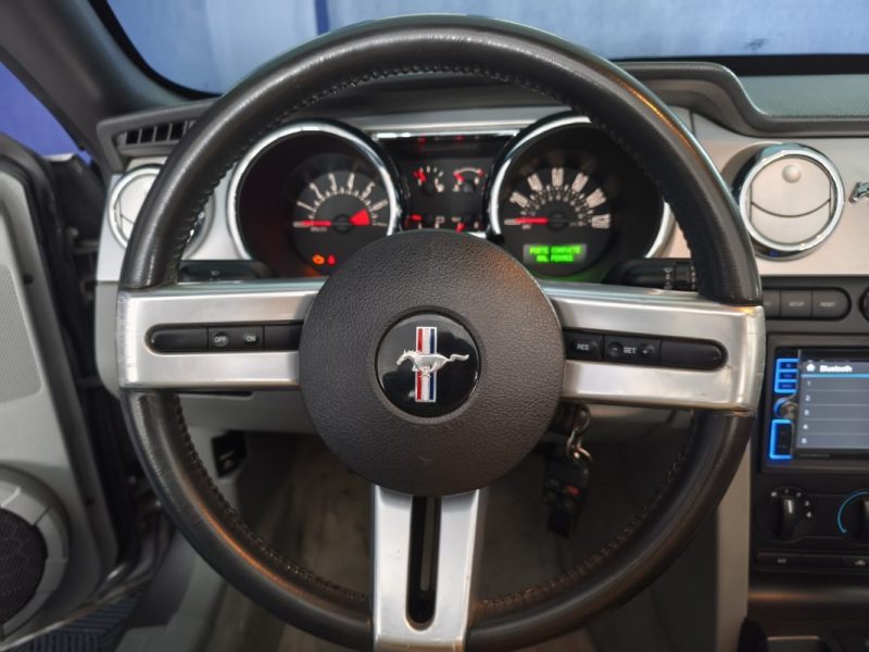 FORD FORD MUSTANG CABRIOLET FINITION SOHC - V6 - 215 Cv - 4L - CAPOTE ELECTRIQUE - REGULATEUR DE VITESSE  2006