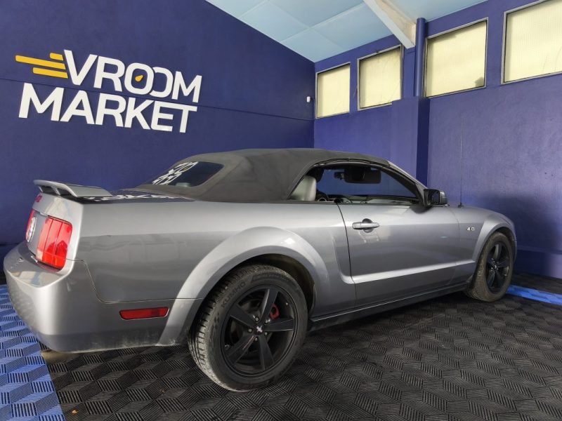 FORD FORD MUSTANG CABRIOLET FINITION SOHC - V6 - 215 Cv - 4L - CAPOTE ELECTRIQUE - REGULATEUR DE VITESSE  2006