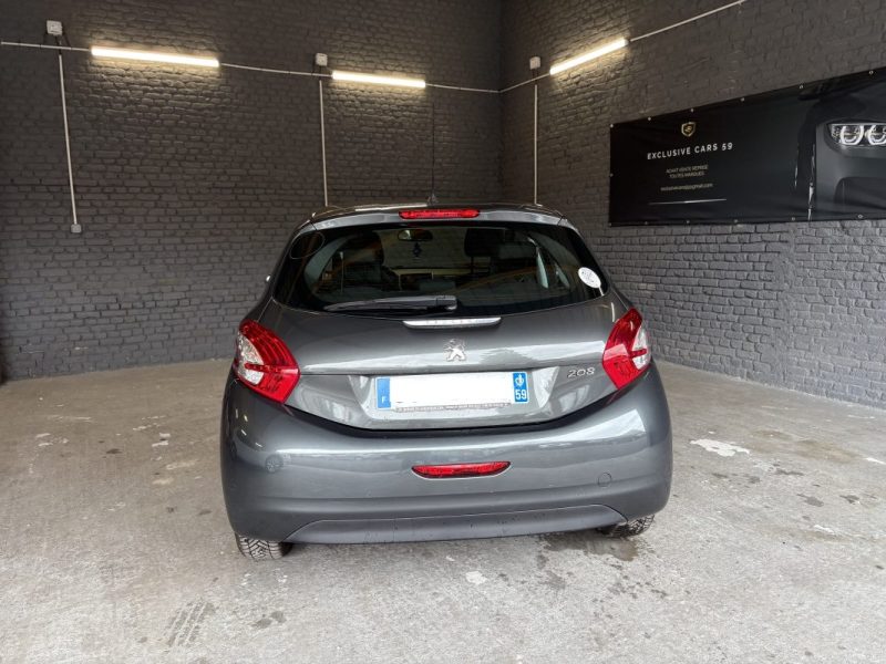 PEUGEOT 208 2013