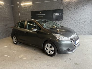 PEUGEOT 208 2013
