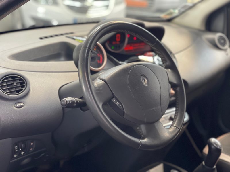 RENAULT TWINGO II GARANTIE 12 MOIS 1.5 DCI FAP eco2 75ch MISS SIXTY, HISTORIQUE LIMPINDE, SUPER ETAT