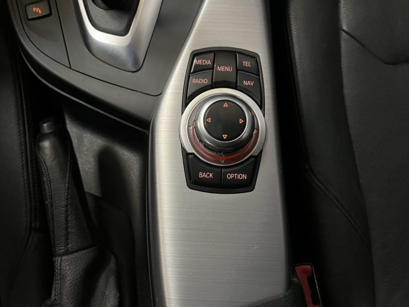 BMW SERIE 1 - 1.5 116 D - URBAN CHIC - SUIVI FACTURE - 189500KM  