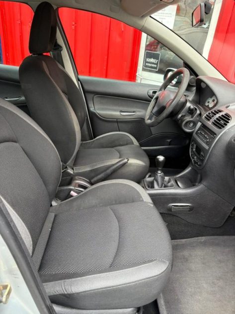 PEUGEOT 206 2006