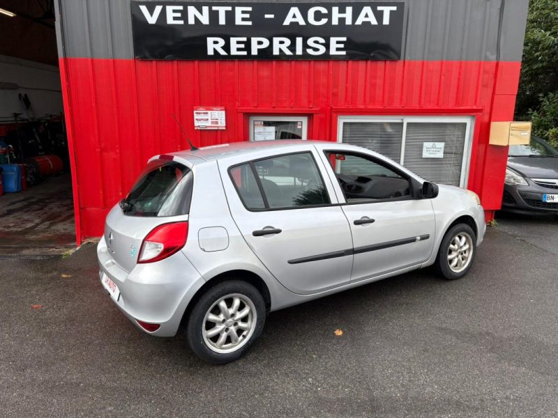 RENAULT CLIO 2010