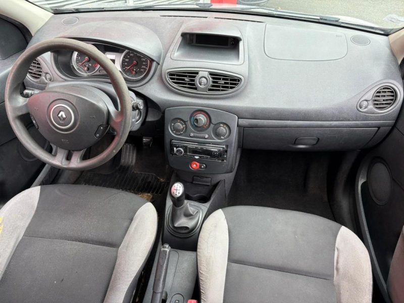 RENAULT CLIO 2010