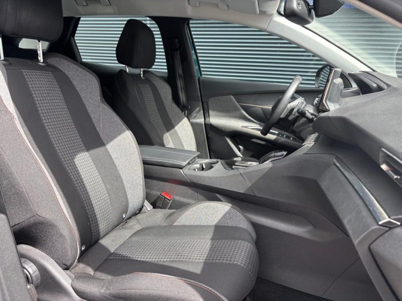 PEUGEOT 3008 1.5 BLUEHDI 130cv EAT8