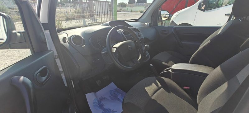 RENAULT MASTER 2.3dci 150 cv  20m3 caisse demenagement  2017