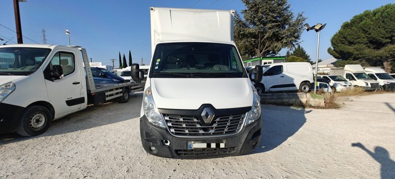 RENAULT MASTER 2.3dci 150 cv  20m3 caisse demenagement  2017