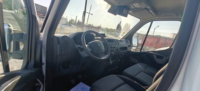 RENAULT MASTER 2.3dci 150 cv  20m3 caisse demenagement  2017