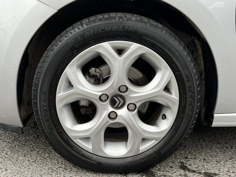 CITROEN C3 II PHASE 2 1.2 E-VTI 82 Cv PREMIERE MAIN / BOITE AUTOMATIQUE 27 100 Kms - GARANTIE 1 AN