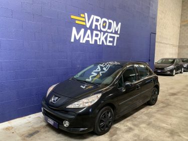PEUGEOT 207 Noir 1.4 VTI 95ch PREMIUM-4 pneus neufs 