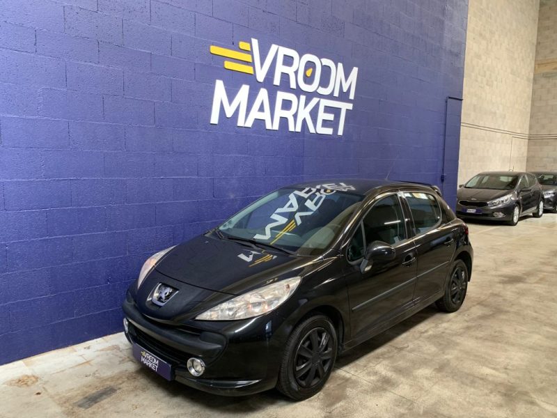 PEUGEOT 207 Noir 1.4 VTI 95ch PREMIUM-4 pneus neufs 