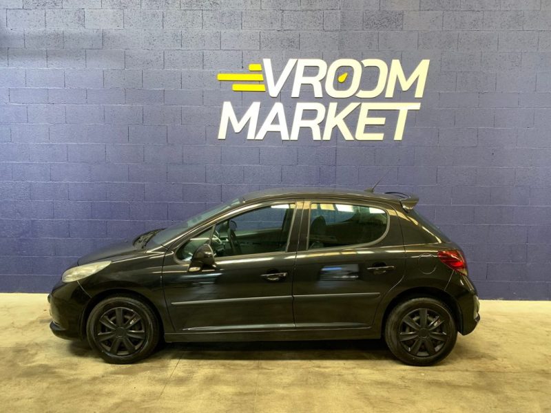 PEUGEOT 207 Noir 1.4 VTI 95ch PREMIUM-4 pneus neufs 