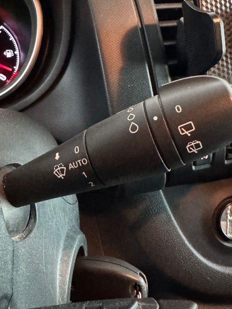 Opel Vivaro 1.6 Edition Tourer CDTI 145 BiTurbo - 9 Places - 101.200 km - Historique Complet - 