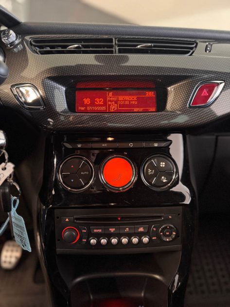 Citroën DS3 1.6 VTi 120ch So Chic - 80.000km - Feux 3D - Moteur à chaine - Garantie 1an