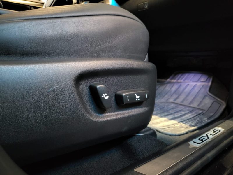 LEXUS NX300H 2.5 197CH SPORT / SUIVIE LEXUS / TOIT OUVRANT / HAYON ELECTRIQUE