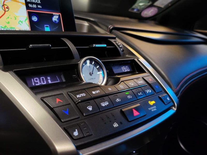 LEXUS NX300H 2.5 197CH SPORT / SUIVIE LEXUS / TOIT OUVRANT / HAYON ELECTRIQUE