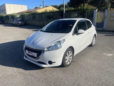 PEUGEOT 208 2013