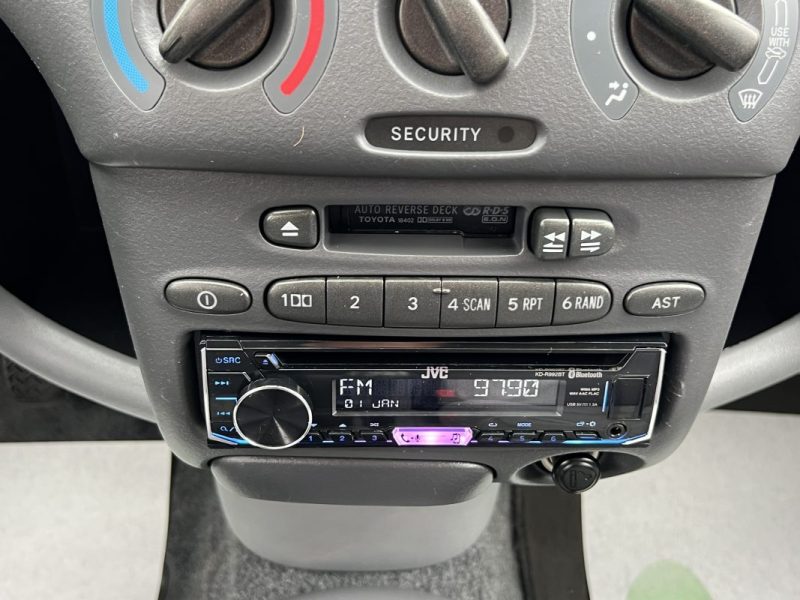 TOYOTA YARIS 1.3 VVT-i 86 - VENTE EN ETAT / PROBLEME MOTEUR LIRE ANNONCE