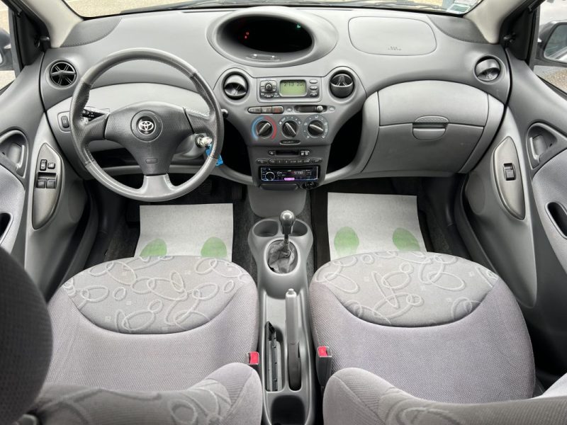 TOYOTA YARIS 1.3 VVT-i 86 - VENTE EN ETAT / PROBLEME MOTEUR LIRE ANNONCE