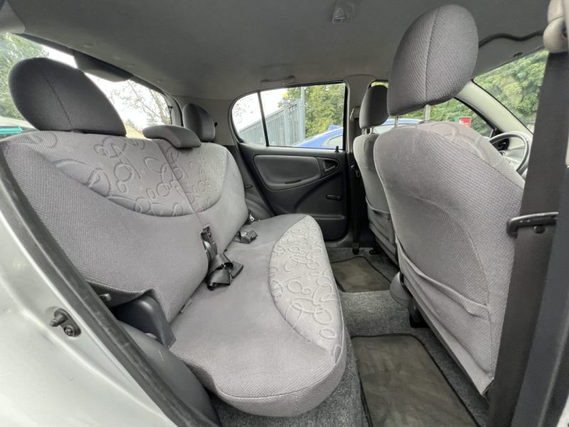 TOYOTA YARIS 1.3 VVT-i 86 - VENTE EN ETAT / PROBLEME MOTEUR LIRE ANNONCE