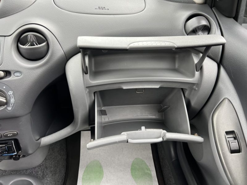 TOYOTA YARIS 1.3 VVT-i 86 - VENTE EN ETAT / PROBLEME MOTEUR LIRE ANNONCE