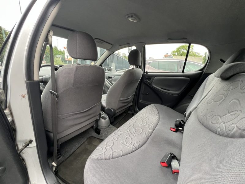 TOYOTA YARIS 1.3 VVT-i 86 - VENTE EN ETAT / PROBLEME MOTEUR LIRE ANNONCE