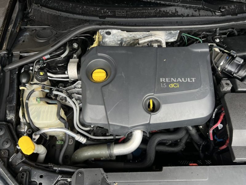 RENAULT LAGUNA 3 III - FRAIS A PREVOIR / 1.5 DCI 110 Cv