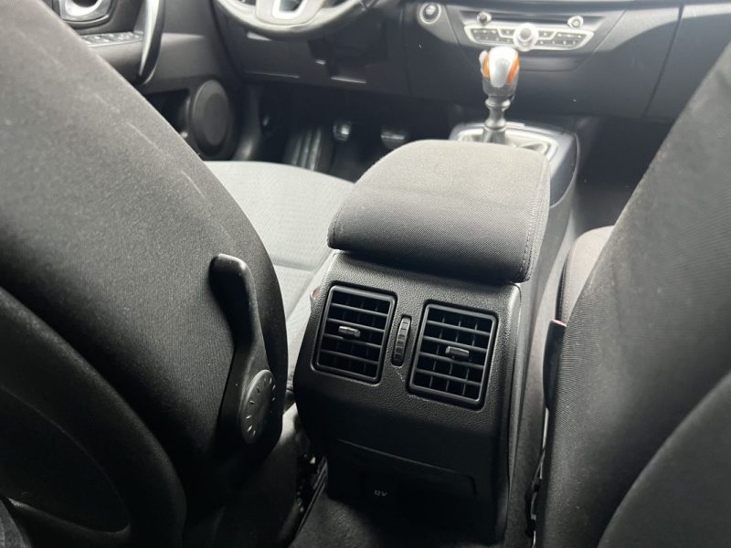 RENAULT LAGUNA 3 III - FRAIS A PREVOIR / 1.5 DCI 110 Cv